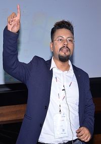 Datei:Legacy/0dc15141062801dc-200px-Raj Chowdhury.jpg