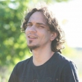 Datei:Legacy/a7ce7a6e33bef4d1-3519-40895.jpg