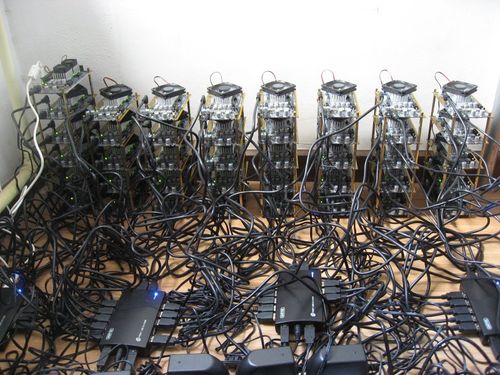 Datei:Legacy/8c178a4697b9024f-500px-Mining.jpg