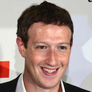 Datei:Legacy/a43aa32f4fc908bc-300px-Mark-Zuckerberg.jpg
